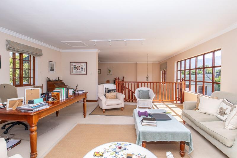 5 Bedroom Property for Sale in Tokai Western Cape